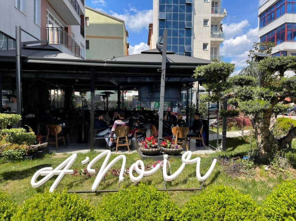 Lovely Apartment Tirana Exterior photo